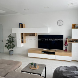 Продам квартиру, Клочковская ул. , 3  ком., 88 м², авторский дизайн