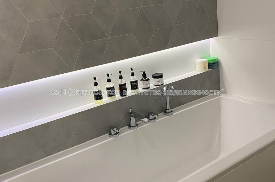 Продам квартиру, Клочковская ул. , 3 кім., 88 м², авторский дизайн 