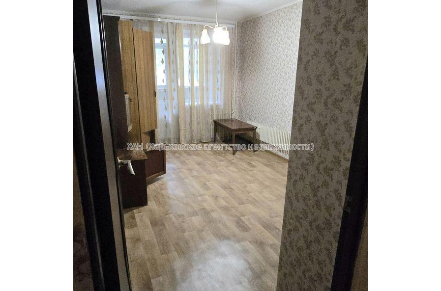 Продам квартиру, Камская ул. , 3  ком., 68 м², советский ремонт 