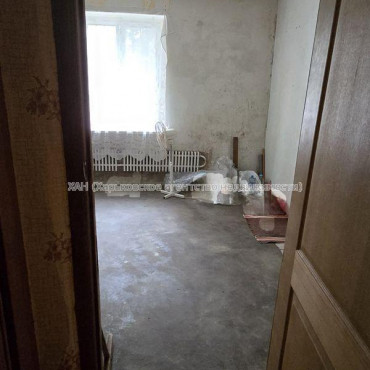 Продам квартиру, Олега Адамовского ул. , 3  ком., 68 м², советский ремонт 