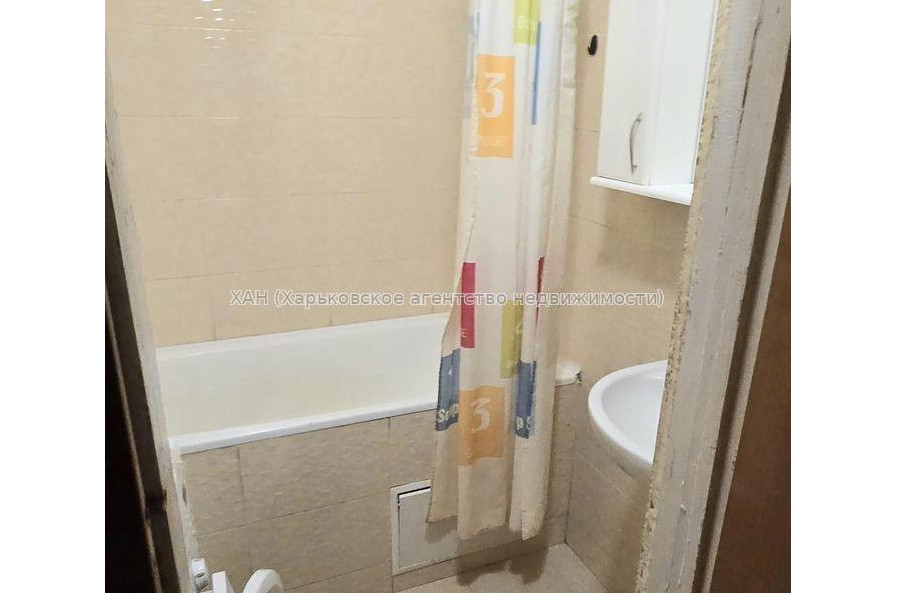 Продам квартиру, Камская ул. , 3  ком., 68 м², советский ремонт 