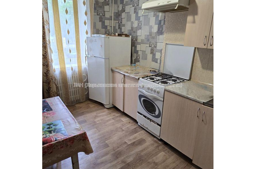 Продам квартиру, Камская ул. , 3  ком., 68 м², советский ремонт 