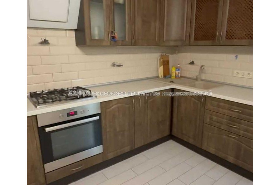 Продам квартиру, Тракторостроителей просп. , 103Г , 2 кім., 65 м², евроремонт 
