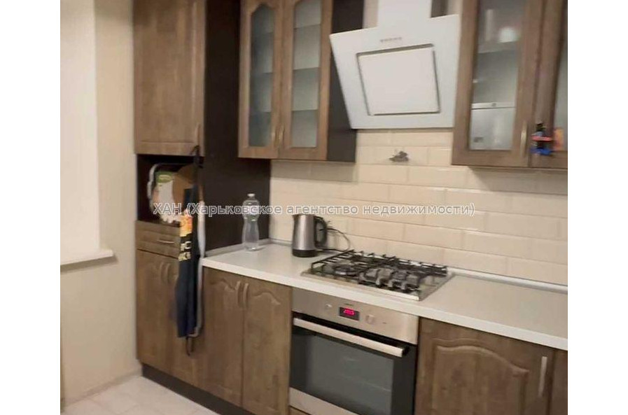 Продам квартиру, Тракторостроителей просп. , 103Г , 2 кім., 65 м², евроремонт 