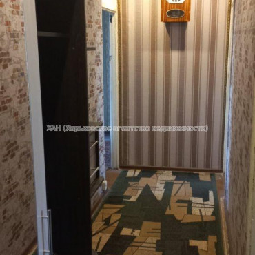 Продам квартиру, 3 кім., 65 м², косметический ремонт 