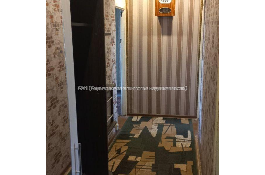 Продам квартиру, 3  ком., 65 м², косметический ремонт 