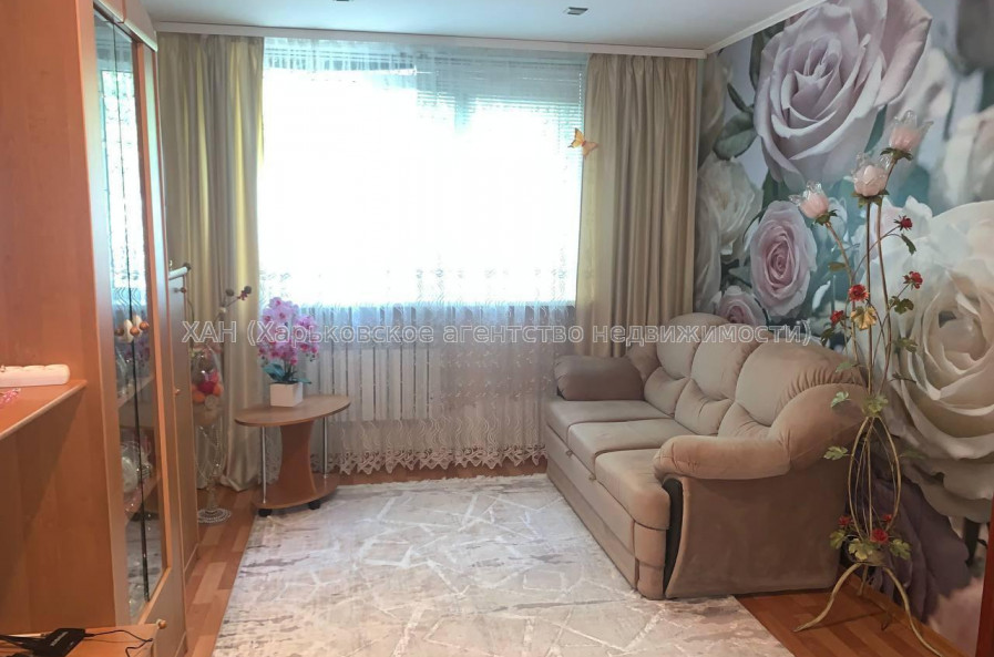 Продам квартиру, Матросова Александра ул. , 3  ком., 57 м², капитальный ремонт 
