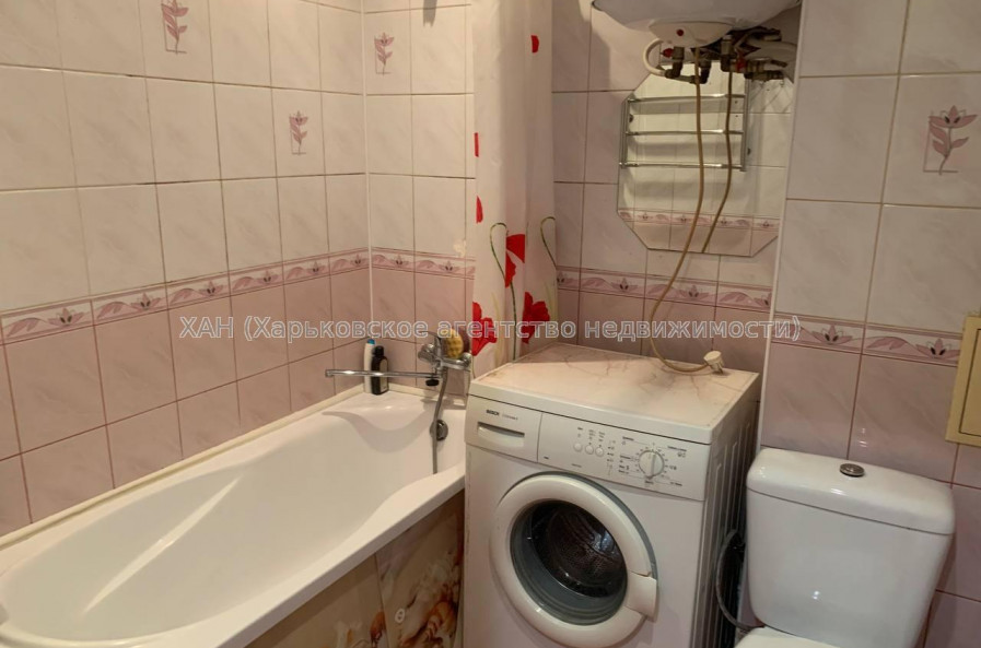 Продам квартиру, Матросова Александра ул. , 3  ком., 57 м², капитальный ремонт 