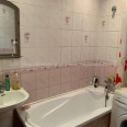 Продам квартиру, Матросова Александра ул. , 3  ком., 57 м², капитальный ремонт 