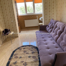 Продам квартиру, Мирослава Мисли ул. , 2  ком., 38 м², капитальный ремонт