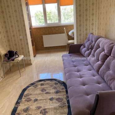 Продам квартиру, Мирослава Мисли ул. , 2  ком., 38 м², капитальный ремонт 