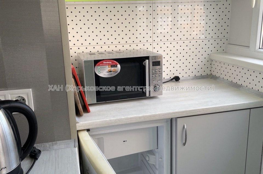 Продам квартиру, Мирослава Мисли ул. , 2  ком., 38 м², капитальный ремонт 