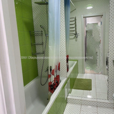 Продам квартиру, Мирослава Мисли ул. , 2  ком., 38 м², капитальный ремонт 