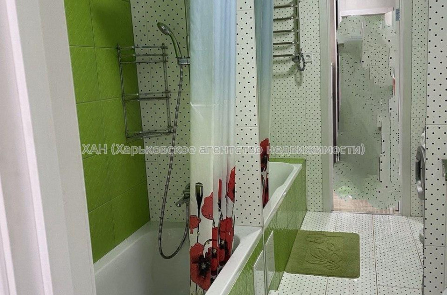 Продам квартиру, Мирослава Мисли ул. , 2  ком., 38 м², капитальный ремонт 