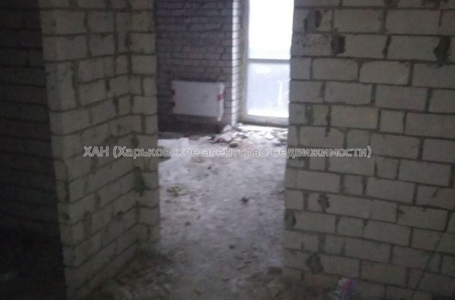 Продам квартиру, Заливная ул. , 1 кім., 43 м², без внутренних работ 