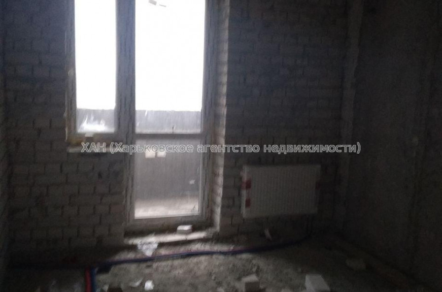 Продам квартиру, Заливная ул. , 1 кім., 43 м², без внутренних работ 