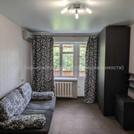 Продам квартиру, 23 Августа пер. , 1  ком., 30 м², капитальный ремонт