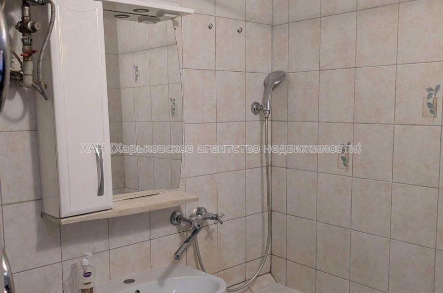 Продам квартиру, 23 Августа пер. , 1  ком., 30 м², капитальный ремонт 
