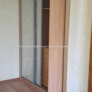 Продам квартиру, Киргизская ул. , 1 кім., 40.30 м², евроремонт 