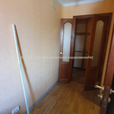 Продам квартиру, Киргизская ул. , 1 кім., 40.30 м², евроремонт 