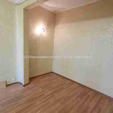 Продам квартиру, Киргизская ул. , 1  ком., 40.30 м², евроремонт 