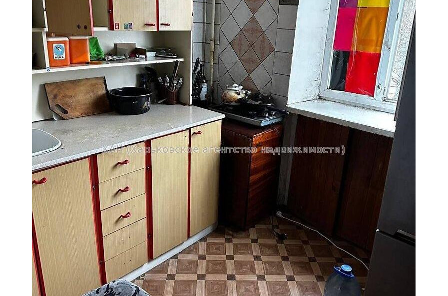 Продам квартиру, Деревянко ул. , 3  ком., 57 м², косметический ремонт 