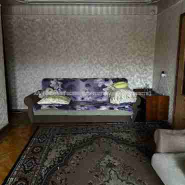 Продам квартиру, Деревянко ул. , 3  ком., 57 м², косметический ремонт 