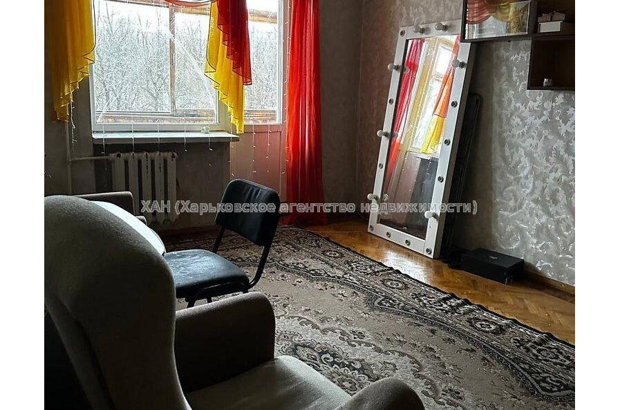 Продам квартиру, Деревянко ул. , 3  ком., 57 м², косметический ремонт 