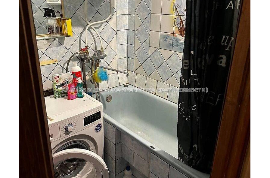 Продам квартиру, Деревянко ул. , 3  ком., 57 м², косметический ремонт 