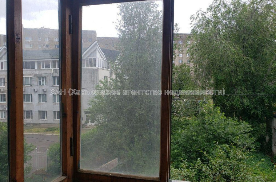 Продам квартиру, Героев Харькова просп. , 1 кім., 27 м², косметический ремонт 