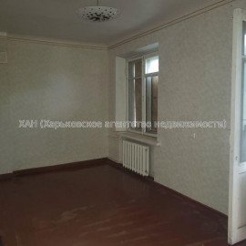 Продам квартиру, Героев Харькова просп. , 1 кім., 27 м², косметический ремонт