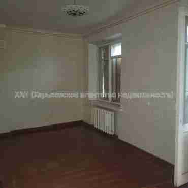 Продам квартиру, Героев Харькова просп. , 1 кім., 27 м², косметический ремонт 