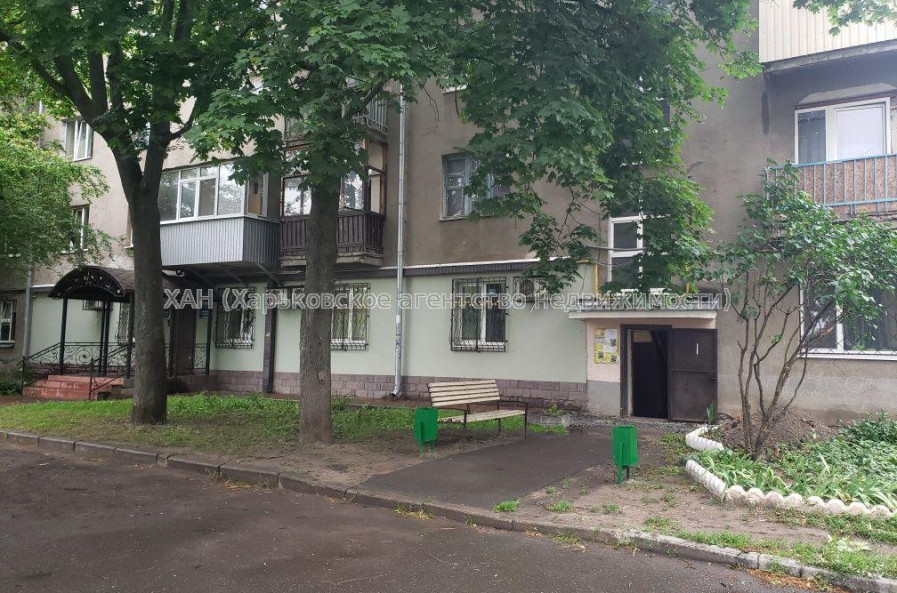 Продам квартиру, Героев Харькова просп. , 1 кім., 27 м², косметический ремонт 