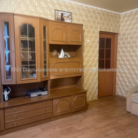 Продам квартиру, Болградская ул. , 3  ком., 66.90 м², косметический ремонт