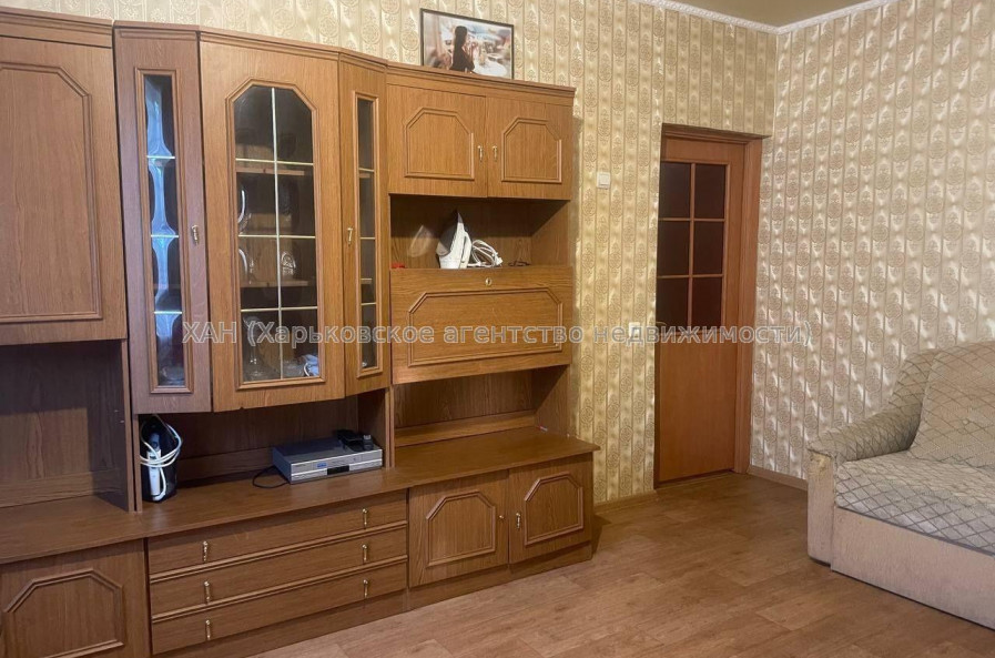 Продам квартиру, Болградская ул. , 3  ком., 66.90 м², косметический ремонт 