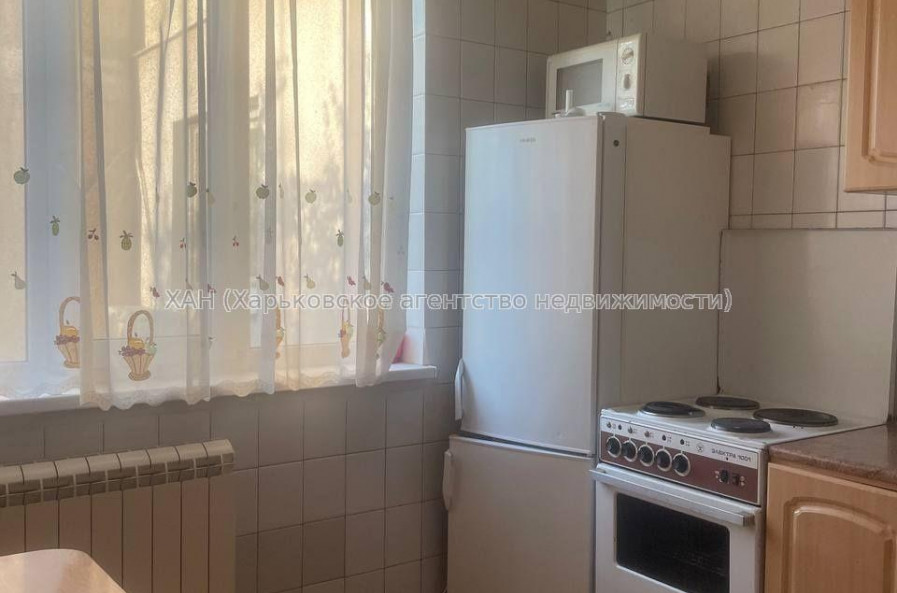 Продам квартиру, Болградская ул. , 3  ком., 66.90 м², косметический ремонт 