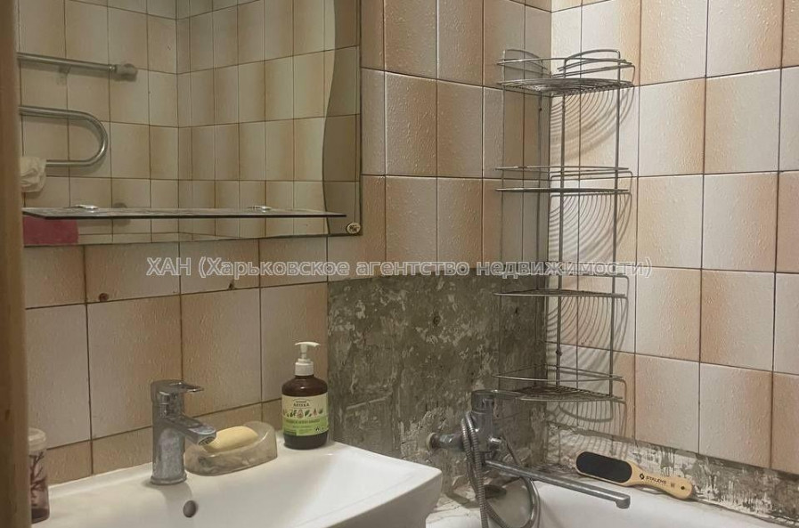 Продам квартиру, Болградская ул. , 3  ком., 66.90 м², косметический ремонт 