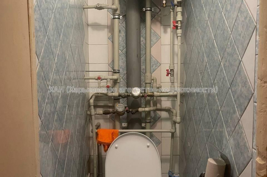 Продам квартиру, Болградская ул. , 3  ком., 66.90 м², косметический ремонт 