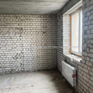 Продам квартиру, Героев Харькова просп. , 1  ком., 43 м², без внутренних работ 