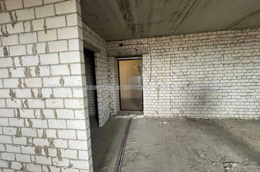 Продам квартиру, Героев Харькова просп. , 1  ком., 43 м², без внутренних работ 