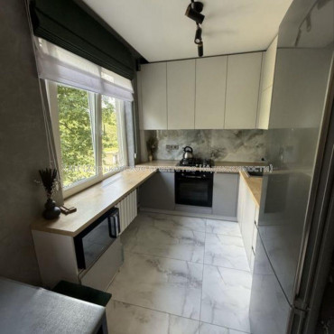 Продам квартиру, Амосова ул. , 3  ком., 66 м², евроремонт 