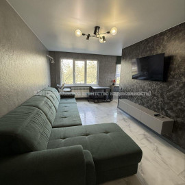 Продам квартиру, Амосова ул. , 3  ком., 66 м², евроремонт