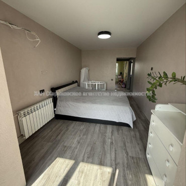 Продам квартиру, Амосова ул. , 3  ком., 66 м², евроремонт 