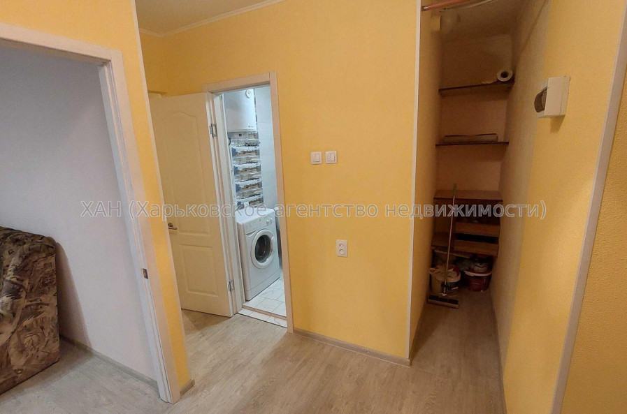 Продам квартиру, 1 кім., 37 м², евроремонт 