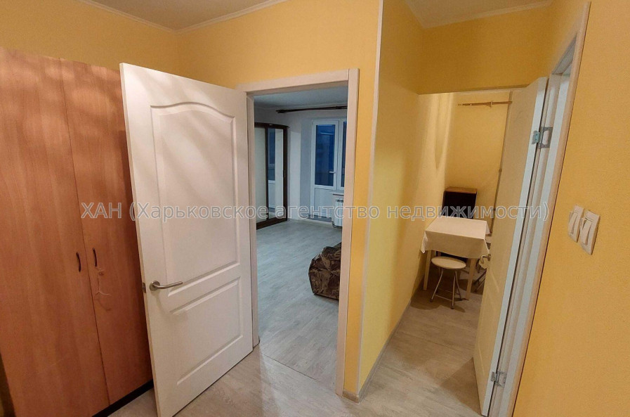 Продам квартиру, 1 кім., 37 м², евроремонт 