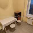 Продам квартиру, 1 кім., 37 м², евроремонт 