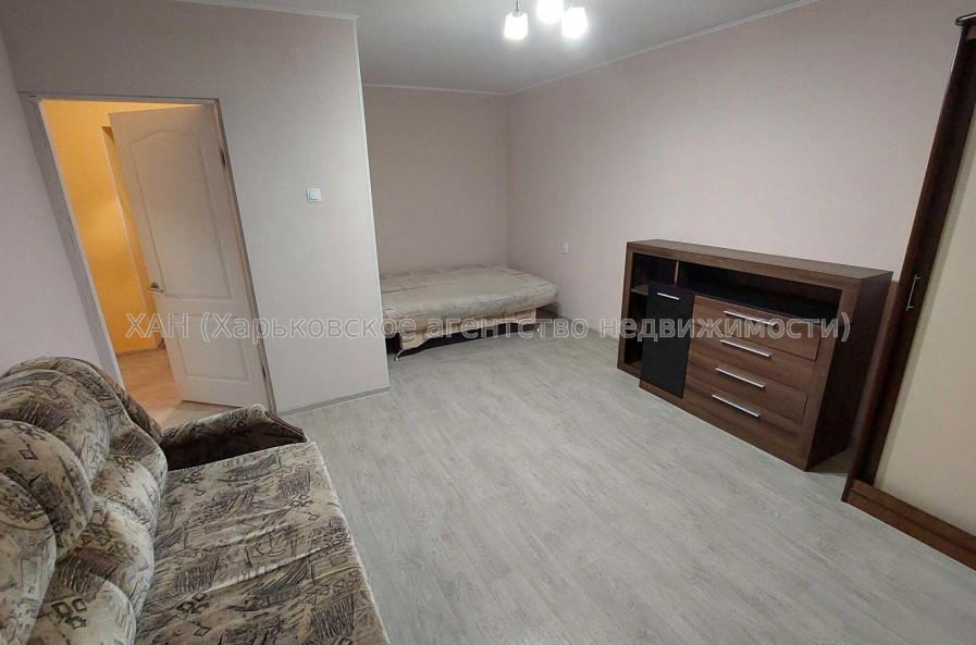 Продам квартиру, 1 кім., 37 м², евроремонт 