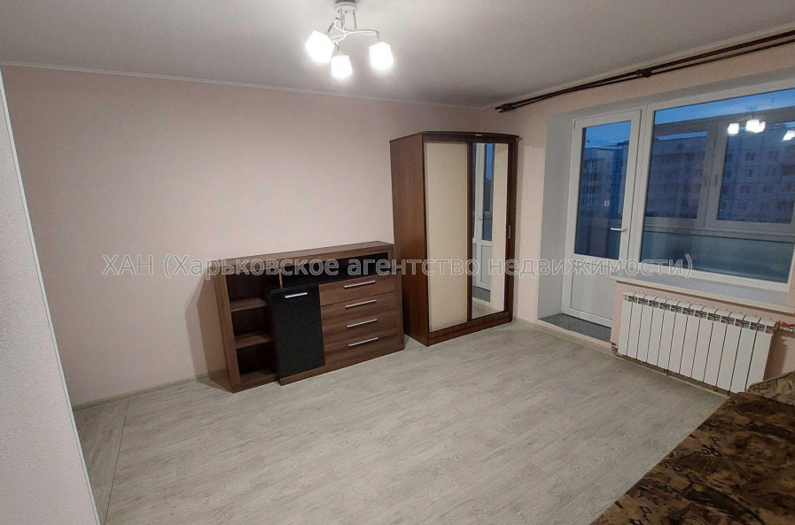 Продам квартиру, 1 кім., 37 м², евроремонт 