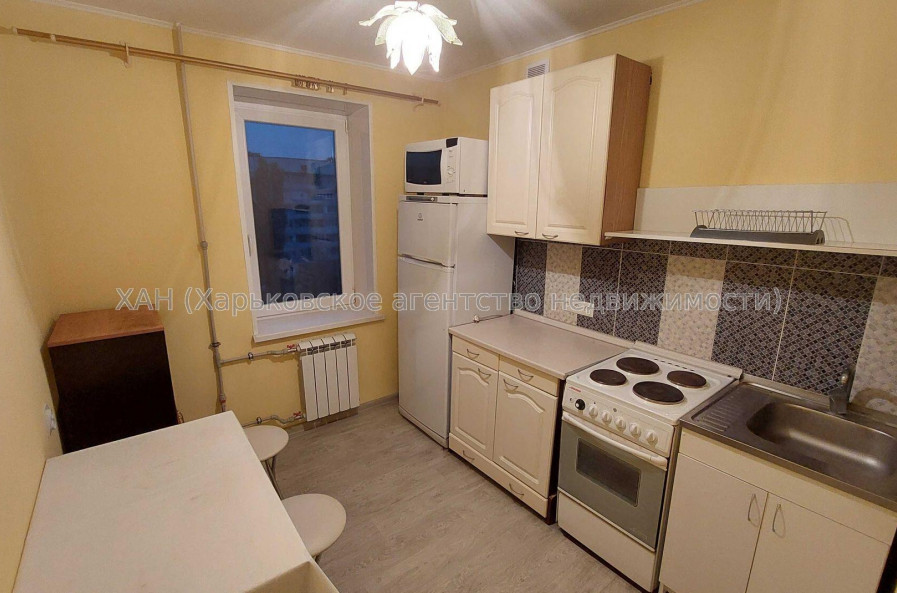 Продам квартиру, 1 кім., 37 м², евроремонт 