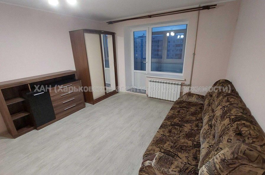 Продам квартиру, 1 кім., 37 м², евроремонт 